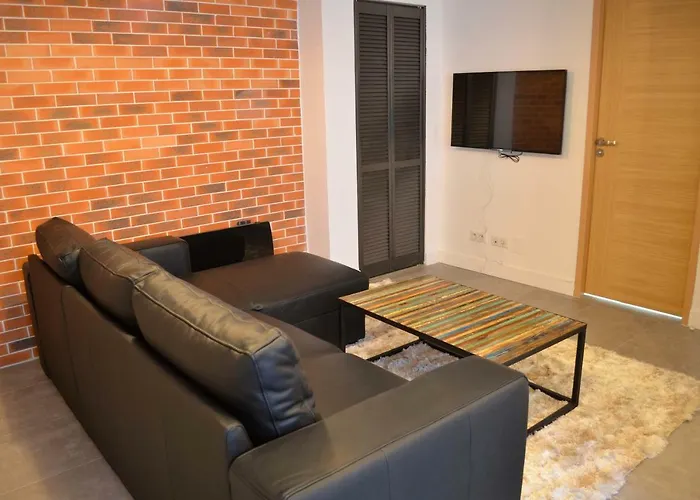 Wood & Bricks, 1 Au Calme - Centre - Wifi * 比亚里茨