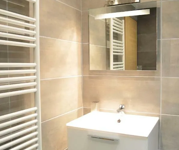 Wood & Bricks, 1 Au Calme - Centre - Wifi Appartement Biarritz