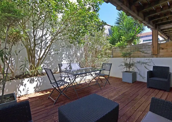 Wood & Bricks, 1 Au Calme - Centre - Wifi Biarritz